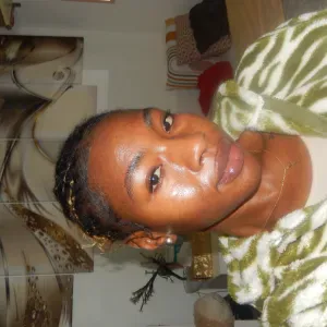 Étudiante qui donne des cours particuliers 