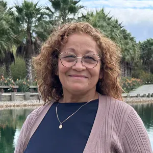 Empregada de limpeza experiente e responsável