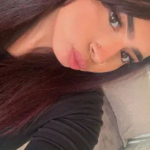 Baby-sitter sérieuse, douce et de confiance