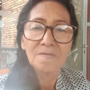 Bonjour  Je suis infirmière professionnelle, je suis Argenti