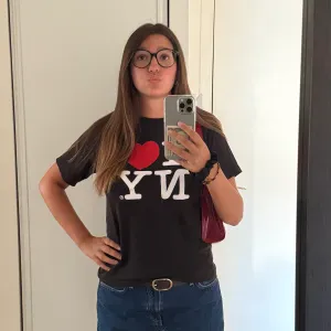 Pet-sitter à Paris, qui adore se balader avec les chiens 