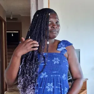 Baby-sitter disponible sur Istres