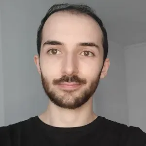 Baby-sitter disponible à Auderghem et alentours