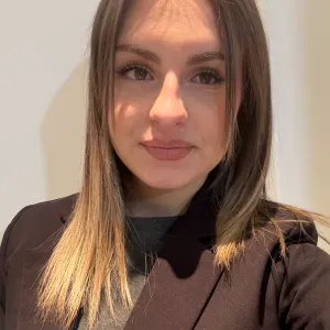 Babysitter disponibile a Prato e Pistoia