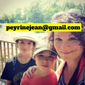 Je suis à la recherche d'une baby-sitter 