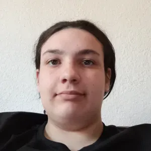 Baby-sitter sérieuse et motivée (16 ans) – Avignon