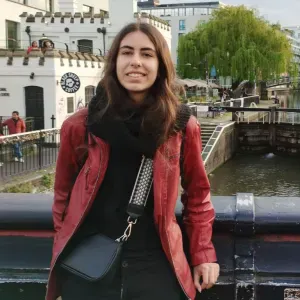 Canguro y tareas domésticas con experiencia.