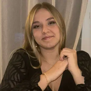Etudiante et Baby-sitter à Communay !