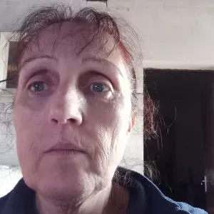 Garde d'enfants à la sortie de l'école