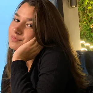 Mi presento sono Lena e sto cercando lavoro 