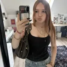 baby-sitter Caen disponible des la rentré