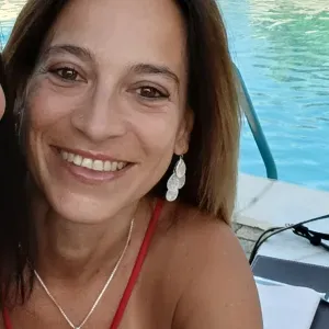 Addetta alle pulizie seria e professionale