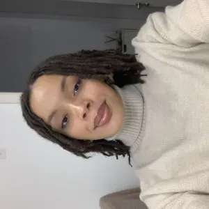  Baby-sitter de confiance à Bagneux ! 