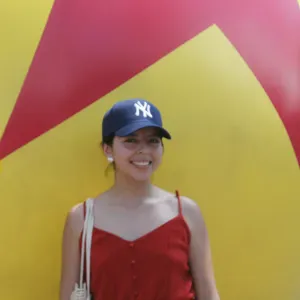 Cuidadora com experiência crianças, casa e animais 