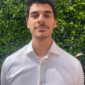 Esperto in scodinzolii e passeggiate felici