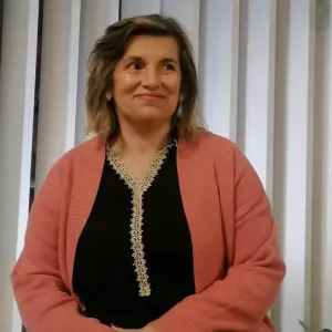 Cuidadora Compassiva nos arredores do Porto 