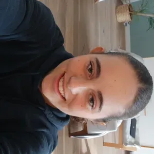 Baby-sitter gentil et disponible