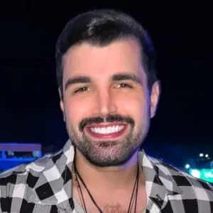 Sou responsável e super atencioso com os detalhes. 