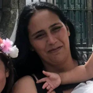 Empregada de limpeza canelas gaia