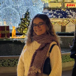 Babysitter com experiência em Faro