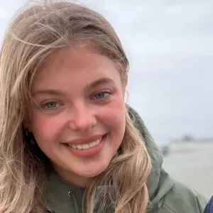 Baby-sitter souriante à  Lorient !