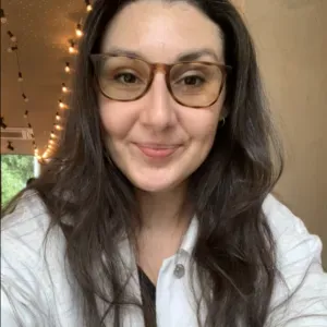 experienced babysitter 5+ years