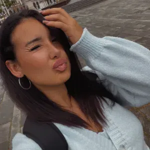 Babysitter e pet sitter ………./