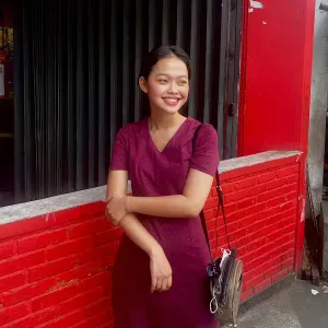 Babysitter from Indonesia and speak fluent English