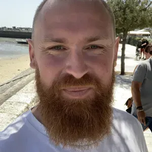 Homme de ménage (+ conciergerie)