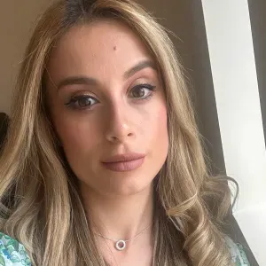 Professional babysitter in Sutton