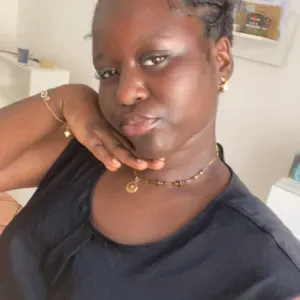 Baby sitter expérimente à Marseille 