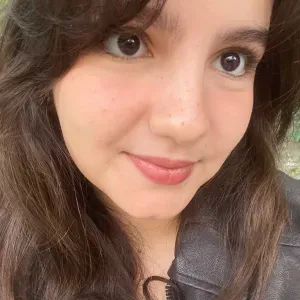 Étudiante sérieuse pour garde d'enfants