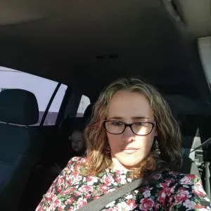 Hola estoy buscando trabajo cuidando a niño