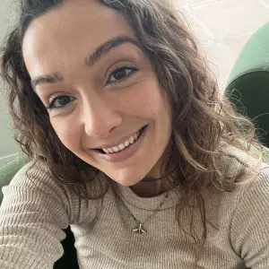 Babysitter Qualificata con Competenze Ostetriche e Neonatali