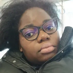 Cuidadora no porto , pessoas com necessidades de varia ordem