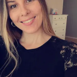 Je suis baby-sitter Diplômé du CAP AEPE
