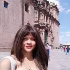 "Nounou Affective : Des Soins de Qualité pour vos Petits Tré