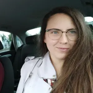 Babysitter 23 Anos com Experiência