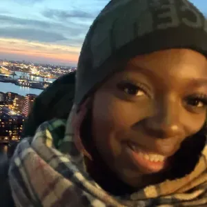 Baby-sitter aux alentours de Bouges !