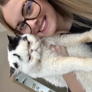 Pet sitter attentionnée