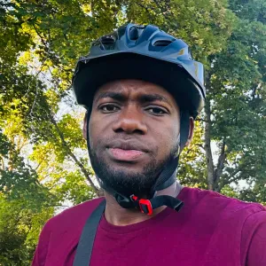 Homme disponible petit boulot