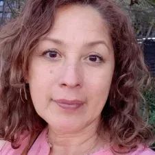 Bonjour, je propose mes services de baby-sitting.