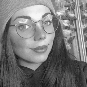 Baby-sitter sérieuse et disponible à boynes 