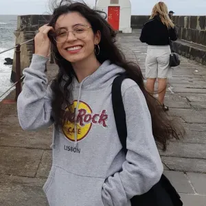 Babysitter e petsitter se necessário em Torres Novas