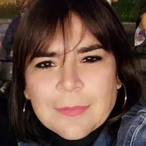 Procuro trabalho de Ama, babysitting. er