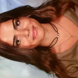 À la recherche jeune étudiante aide au devoirs 