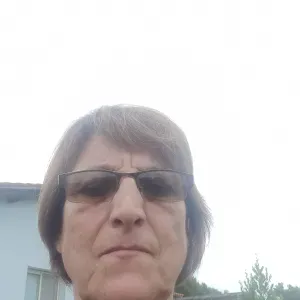 Nonna disponibile ad occuparsi di bimbi 