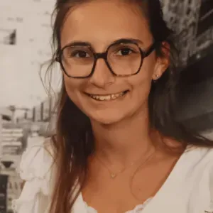 Baby-sitter pour les enfants à partir de 6 ans