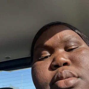 Empregada de mesa no colombo  