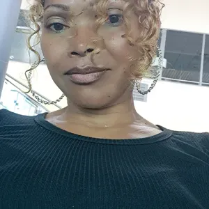 Femme de ménage à La Réunion